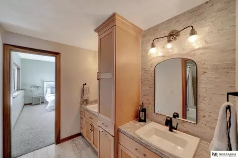 Bath - 3940 Nicholas Ct, Roca, NE 68430 photo 4 of 5