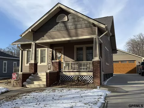 612 W 2nd St, Wilber, NE 68465