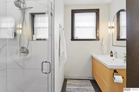 Bath - 478 E 15th St, Wahoo, NE 68066 photo 1 of 5