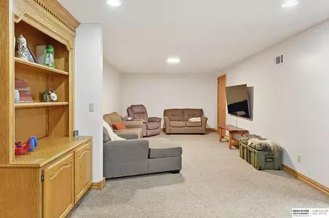 Living - 478 E 15th St, Wahoo, NE 68066 photo 4 of 5