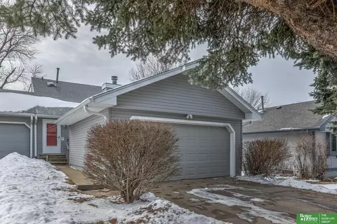 15439 T St, Omaha, NE 68137
