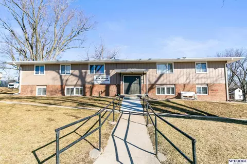 710 W Elm St, Arlington, NE 68002