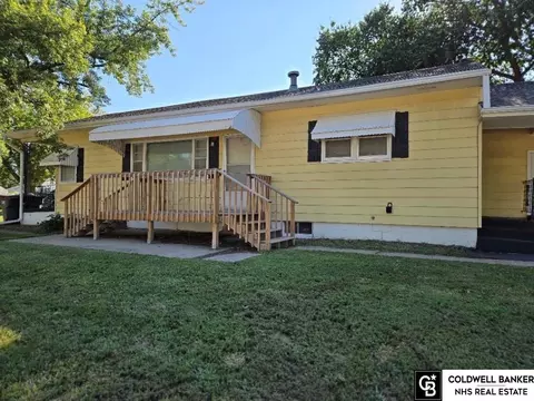 Exterior - 1320 Lincoln St, Beatrice, NE 68310 photo 3 of 3