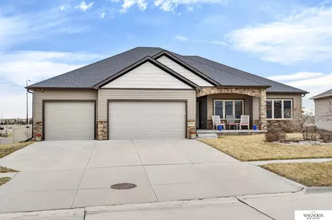 9511 Southern Sky Rd, Lincoln, NE 68505
