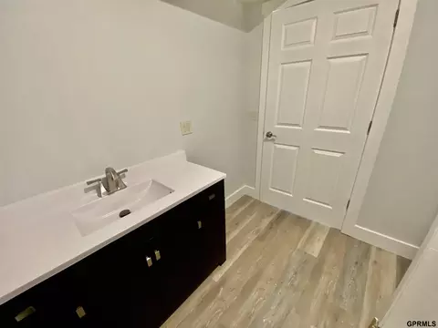 Bath - 340 S Jefferson St, Bruning, NE 68322 photo 5 of 8