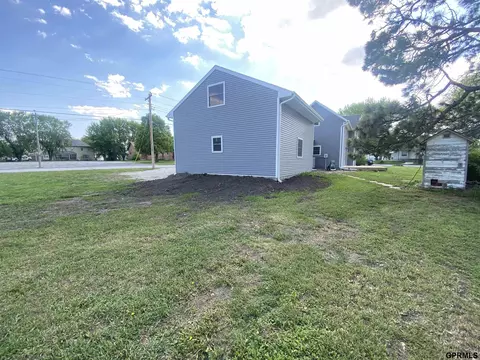 Exterior - 340 S Jefferson St, Bruning, NE 68322 photo 4 of 5