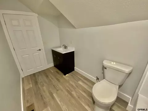 Bath - 340 S Jefferson St, Bruning, NE 68322 photo 8 of 8