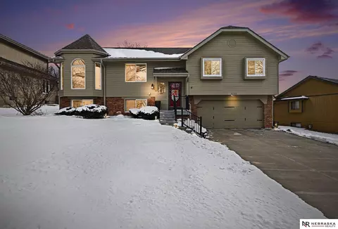 15355 Shirley St, Omaha, NE 68144