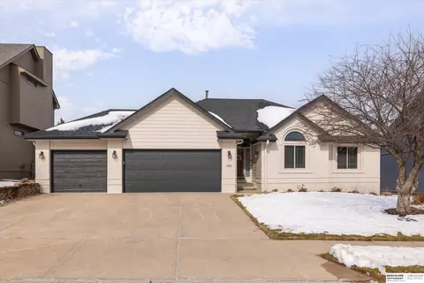 17466 Dayton St, Omaha, NE 68135
