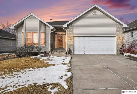 17094 Western Ave, Omaha, NE 68118
