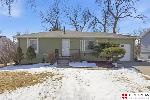 9335 Corby St, Omaha, NE 68134