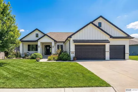 21754 I St, Elkhorn, NE 68022