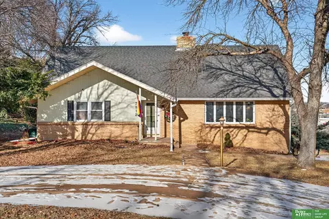 7812 Jackson St, Omaha, NE 68114