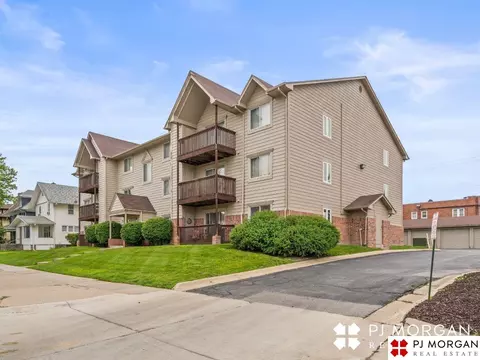 5016 California St #4, Omaha, NE 68132