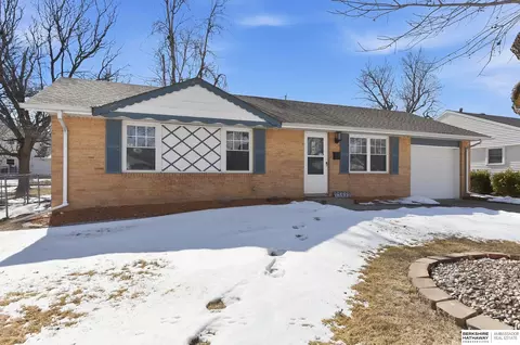 13473 Oak St, Omaha, NE 68144