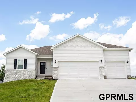 8508 S 184th Ter, Omaha, NE 68136