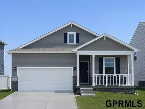 8512 S 184th Ter, Omaha, NE 68136
