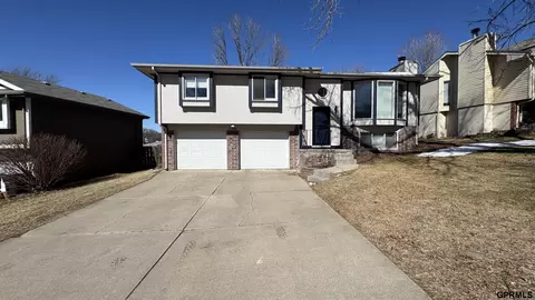11226 Ellison Ave, Omaha, NE 68164