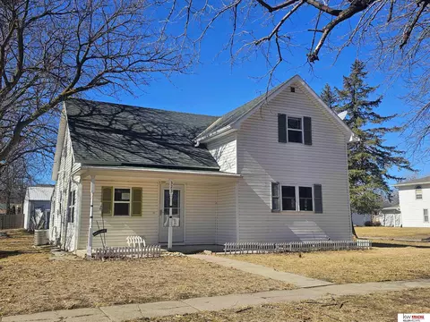 323 N Court St, Wilber, NE 68465