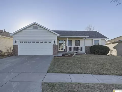 1941 SW 34th St, Lincoln, NE 68523