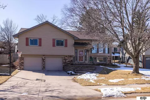 13563 W Cir, Omaha, NE 68137