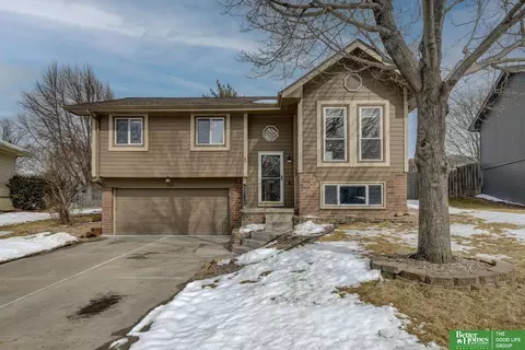 8113 S 152nd Ave, Omaha, NE 68138