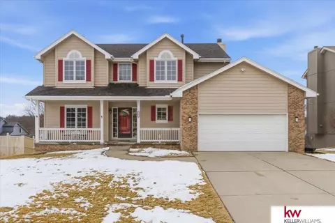 2141 Ashwood Ave, Papillion, NE 68133