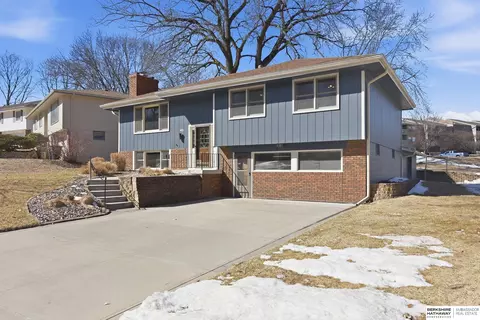 14006 Poppleton Cir, Omaha, NE 68144