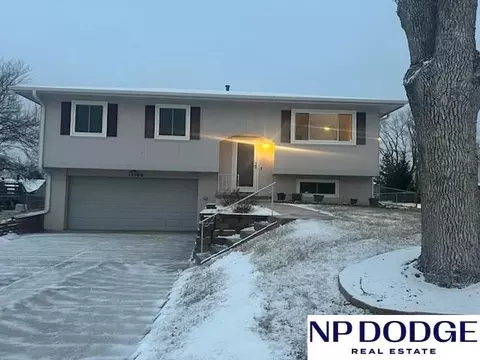 11106 V St, Omaha, NE 68137