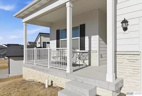 1090 Hazel Ln, Springfield, NE 68059 photo 2