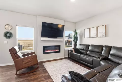 1090 Hazel Ln, Springfield, NE 68059 photo 14
