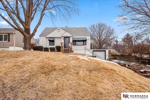 7411 N 28th Ave, Omaha, NE 68112