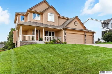 8544 S 98th St, La Vista, NE 68128