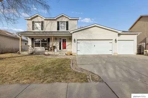 5412 NW 4th St, Lincoln, NE 68521