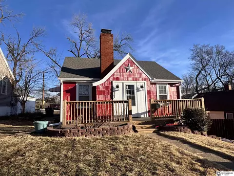 8304 Oakwood St, Omaha, NE 68127