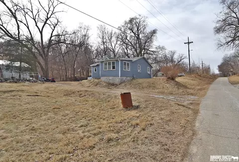 517 Mulberry St, Peru, NE 68421
