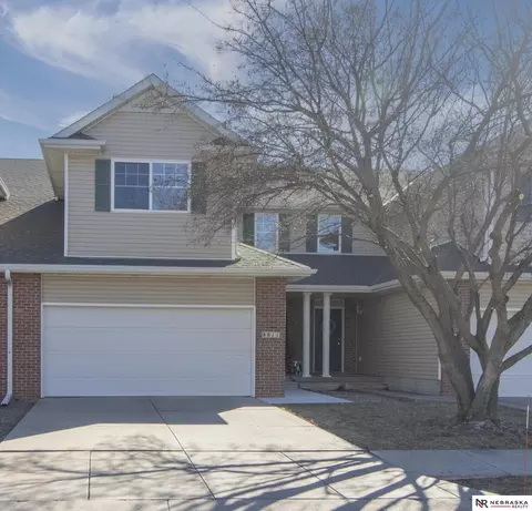 8811 Venice Ln, Lincoln, NE 68526