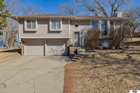 1005 Conestoga Rd, Papillion, NE 68046