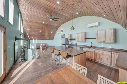 14098 S 176th Rd, Adams, NE 68301