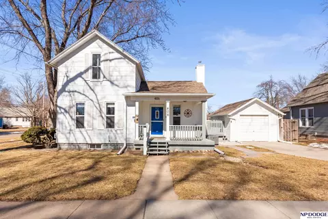406 E 14th St, Fremont, NE 68025