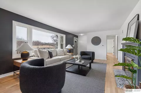 1112 S 93 Ave, Omaha, NE 68124