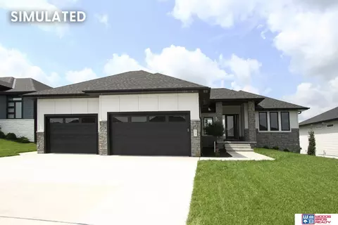 941 N 104th St, Lincoln, NE 68527