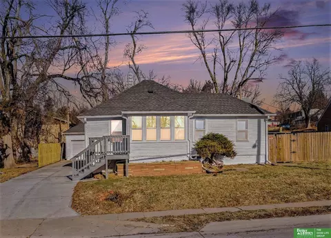 6504 Ames Ave, Omaha, NE 68104