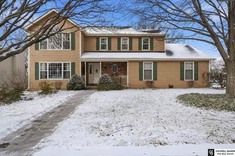 4648 Happy Hollow Ln, Lincoln, NE 68516