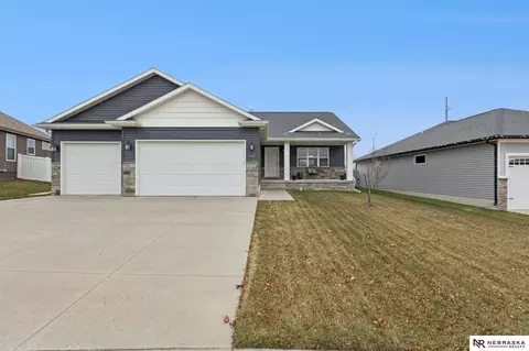 7020 N 13th St, Lincoln, NE 68521