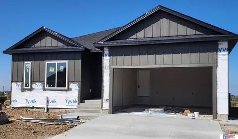 9549 S 87th St, Lincoln, NE 68526