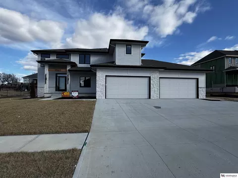 11505 S 116th St, Papillion, NE 68046