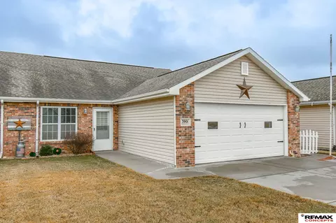 3901 Ballard Ct, Lincoln, NE 68504