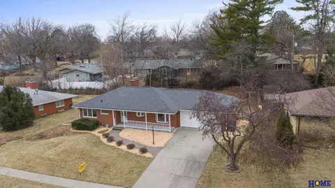 1539 W Manor Dr, Lincoln, NE 68506