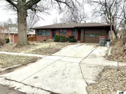 6641 Cleveland Ave, Lincoln, NE 68507
